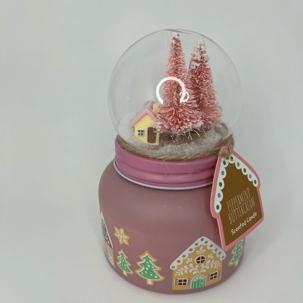 Snow Globe Candle Peppermint Buttercream Limited Edition Christmas Holiday 7.1oz - Picture 1 of 9